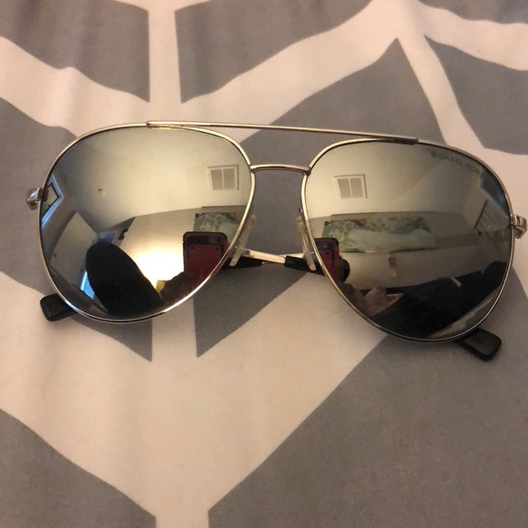 Aviator sunglasses - Picture 1 of 3